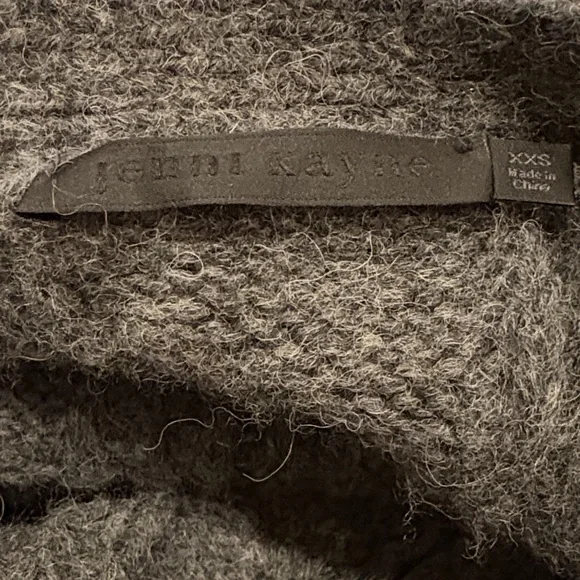 Jenni Kayne Cocoon Gray Cable Knit Cardigan - Picture 3 of 3